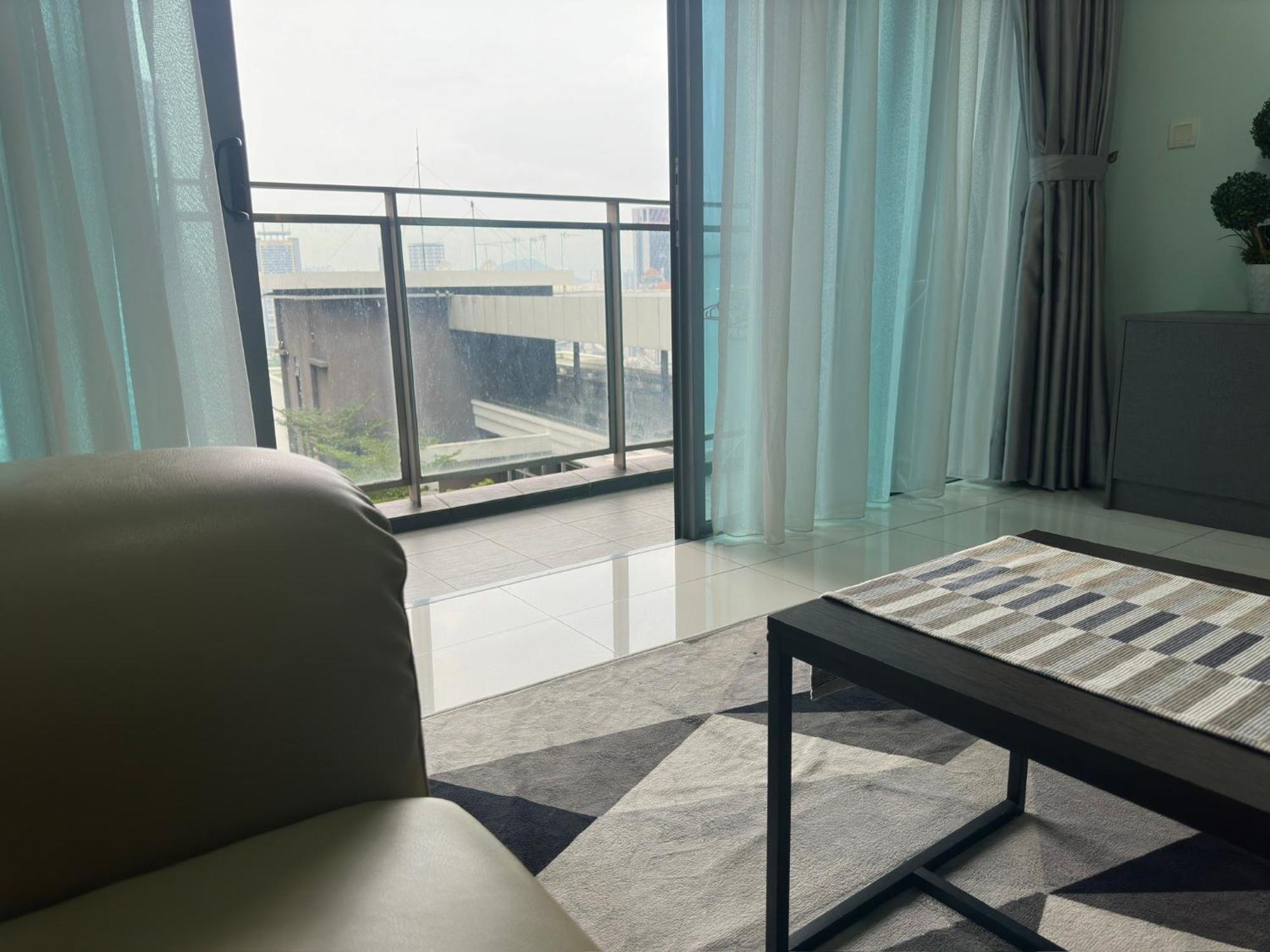 Summer Suites Klcc By Purple Orchid クアラルンプール エクステリア 写真